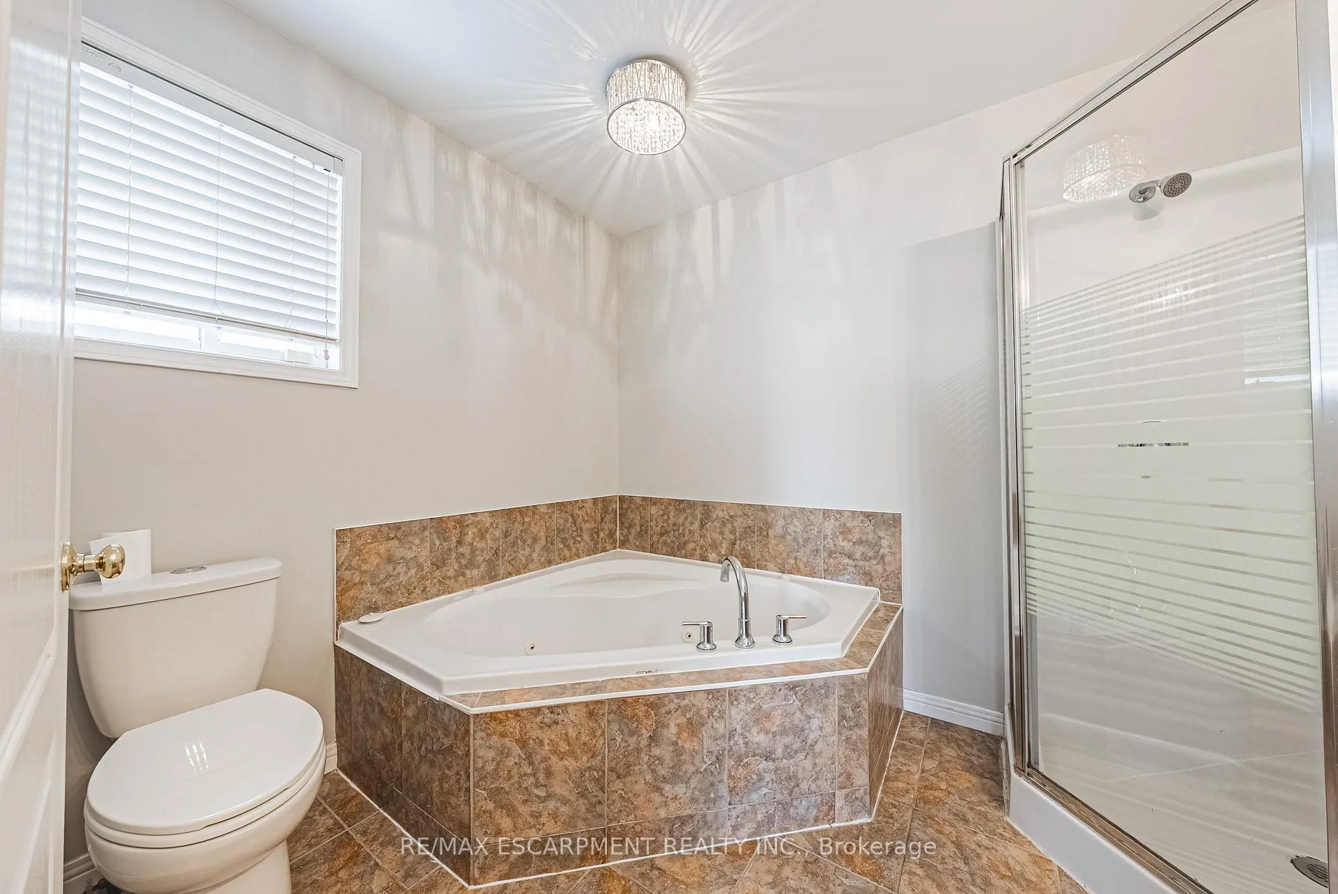 Photo 18 of Unit 1, 12 Shadetree Crescent, Hamilton, Stoney Creek Mountain — HOMEH