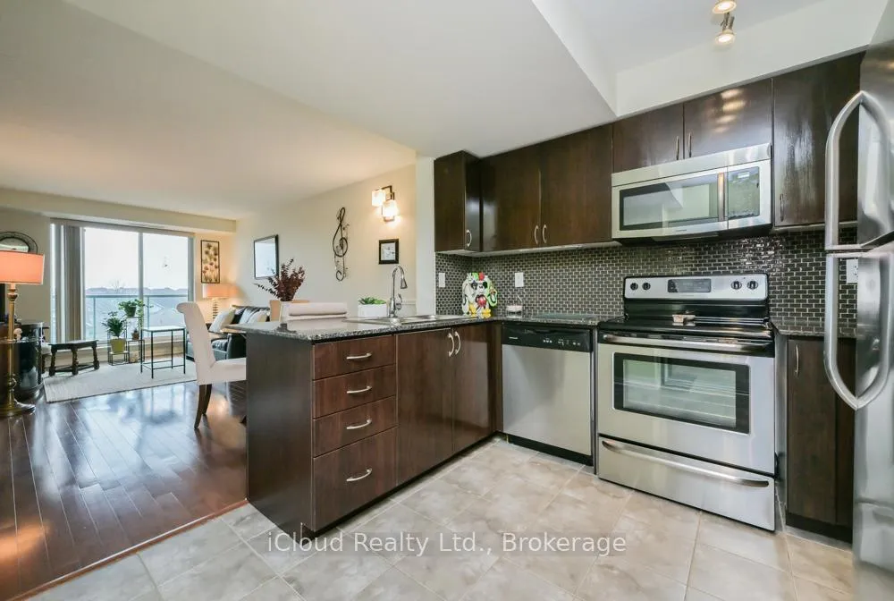 Photo 6 of Unit 301, 65 Via Rosedale Way, Brampton, Sandringham-Wellington — HOMEH