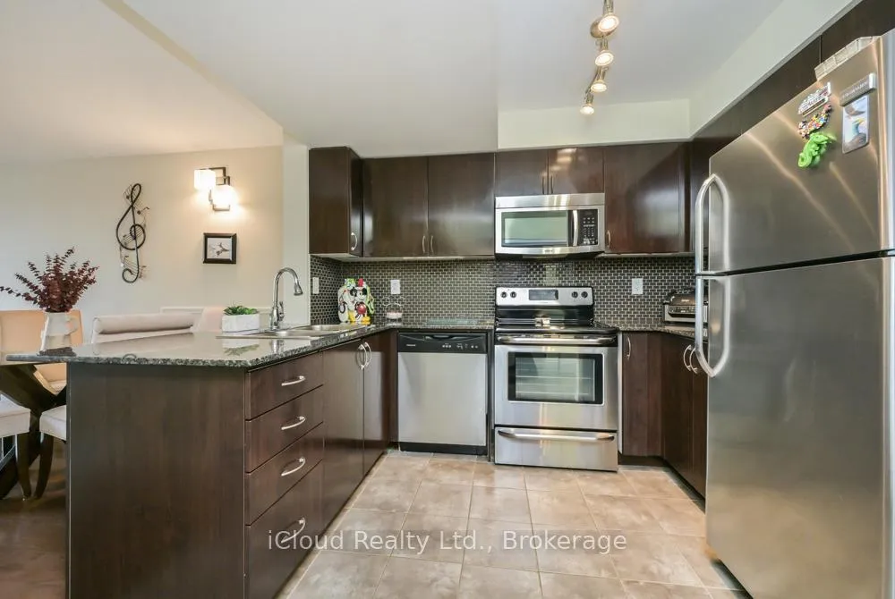 Photo 7 of Unit 301, 65 Via Rosedale Way, Brampton, Sandringham-Wellington — HOMEH