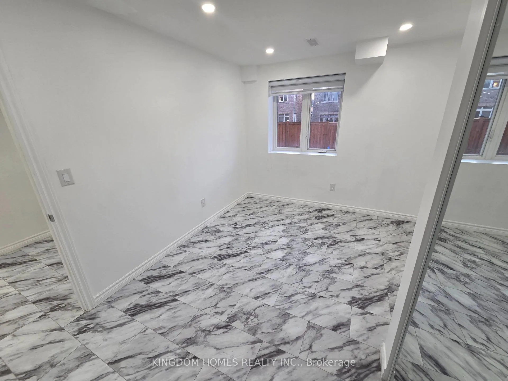 Photo 4 of Unit Basement, 122 Kennedy Boulevard, New Tecumseth, Alliston — HOMEH