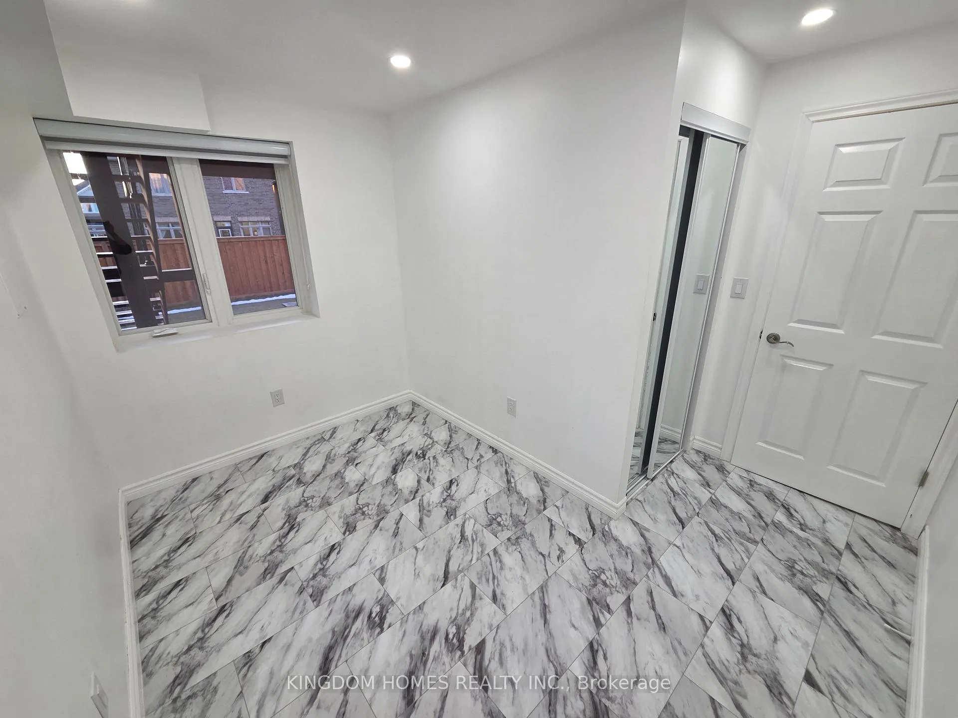 Photo 6 of Unit Basement, 122 Kennedy Boulevard, New Tecumseth, Alliston — HOMEH