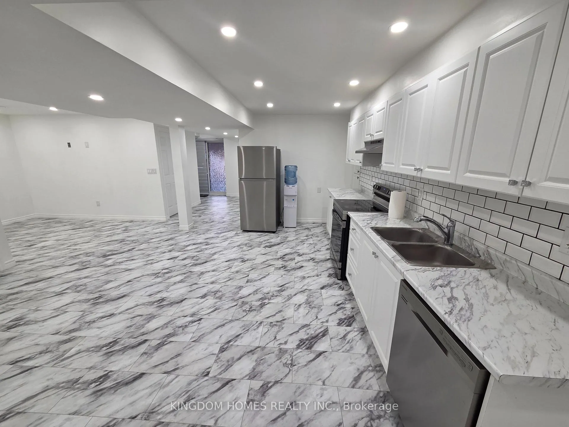 Photo 15 of Unit Basement, 122 Kennedy Boulevard, New Tecumseth, Alliston — HOMEH