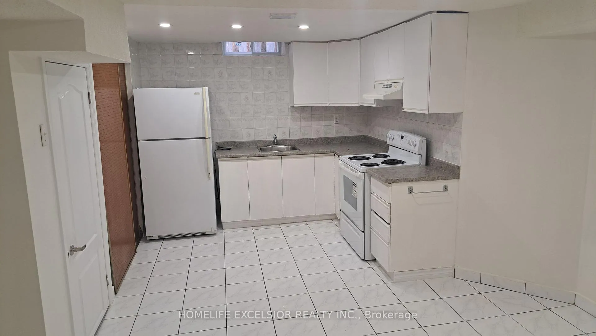 Photo 7 of 8 Sherringham st Drive, Brampton, Heart Lake West — HOMEH