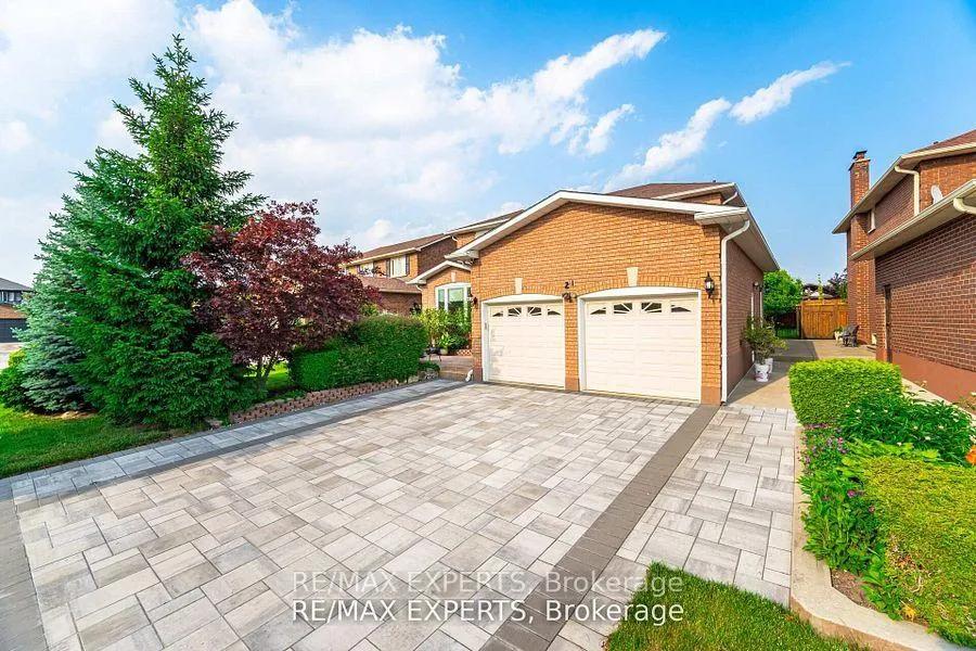 Photo 1 of 21 Williamsburg Lane, Vaughan, East Woodbridge — HOMEH
