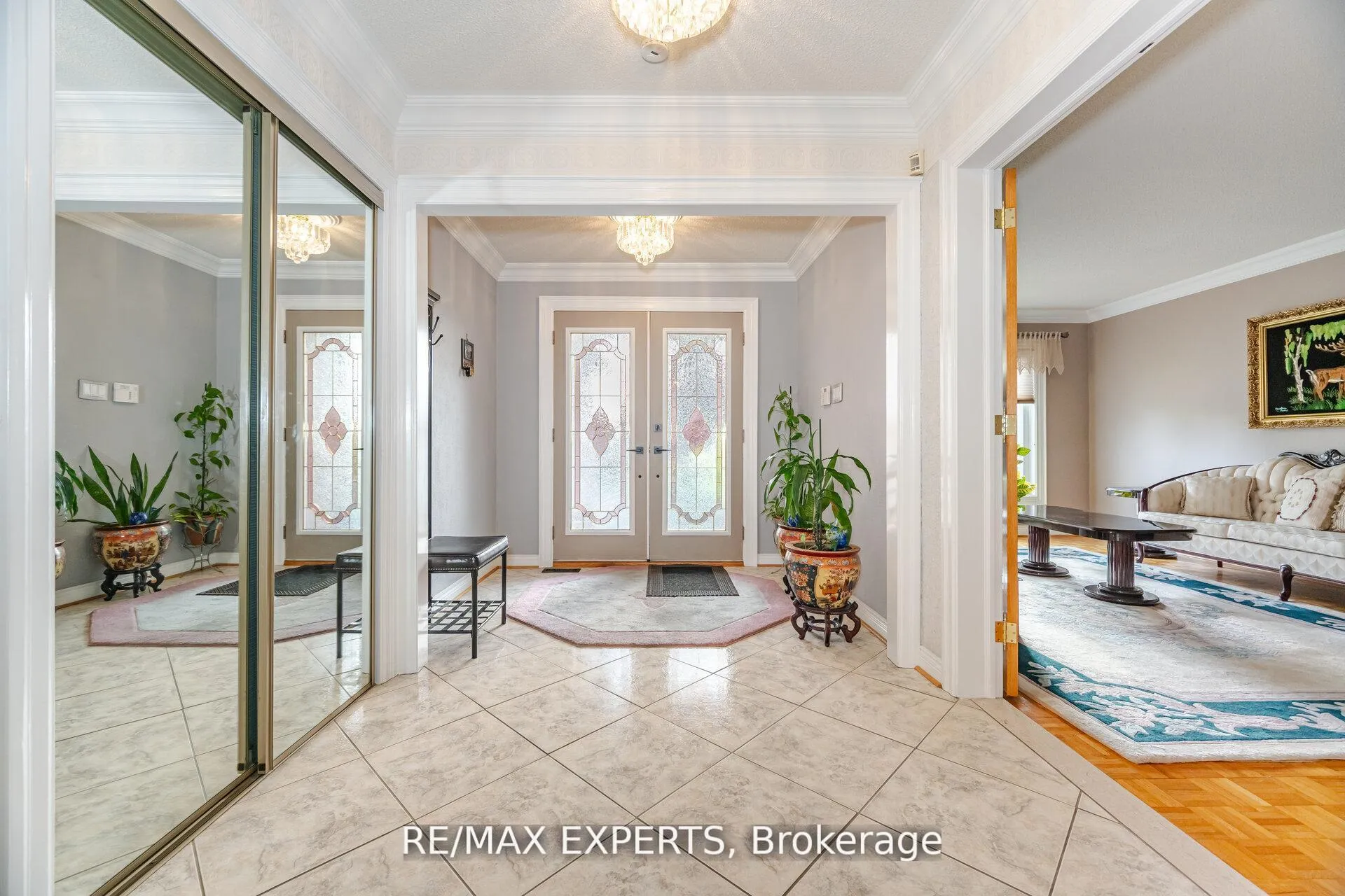 Photo 9 of 21 Williamsburg Lane, Vaughan, East Woodbridge — HOMEH