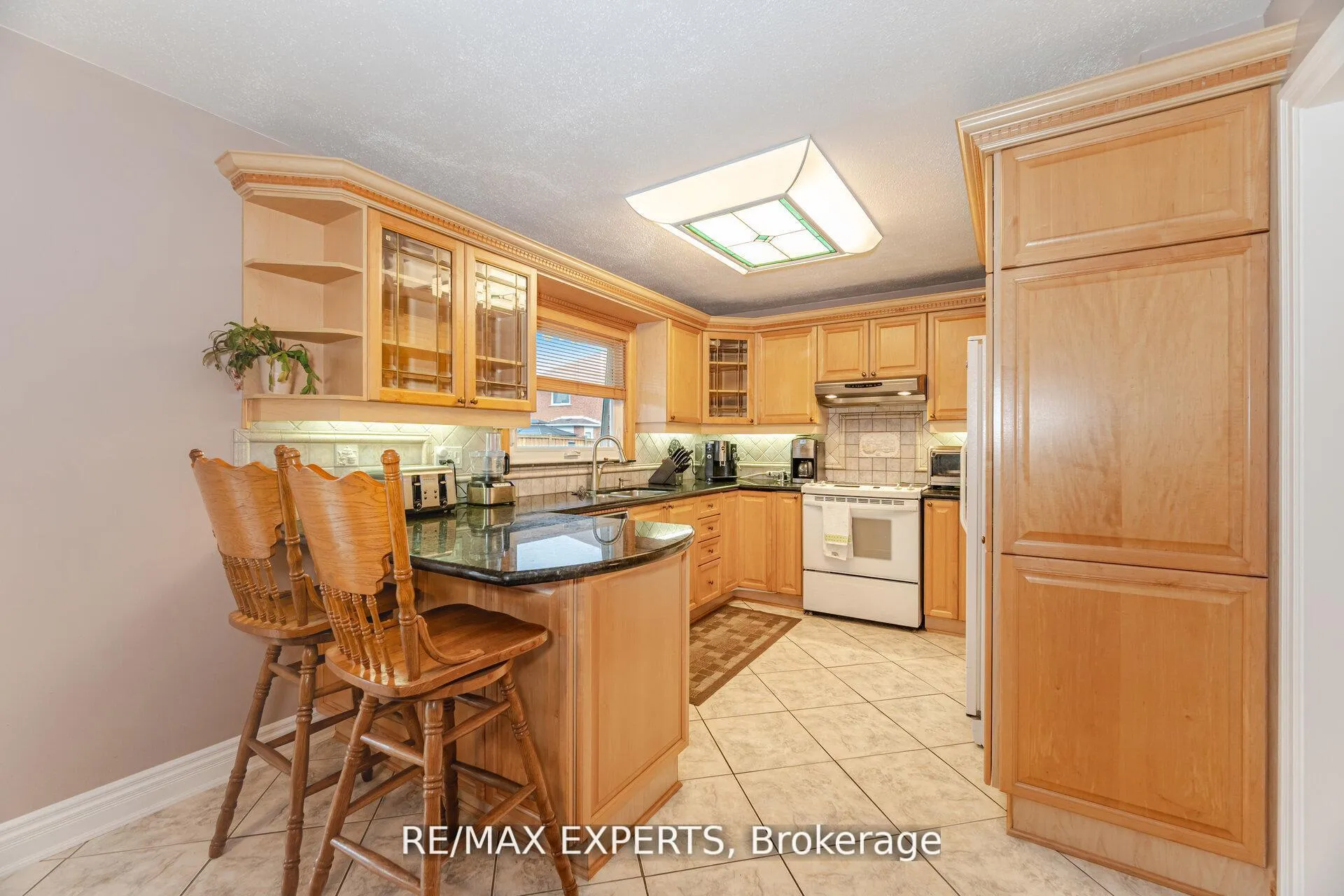 Photo 16 of 21 Williamsburg Lane, Vaughan, East Woodbridge — HOMEH
