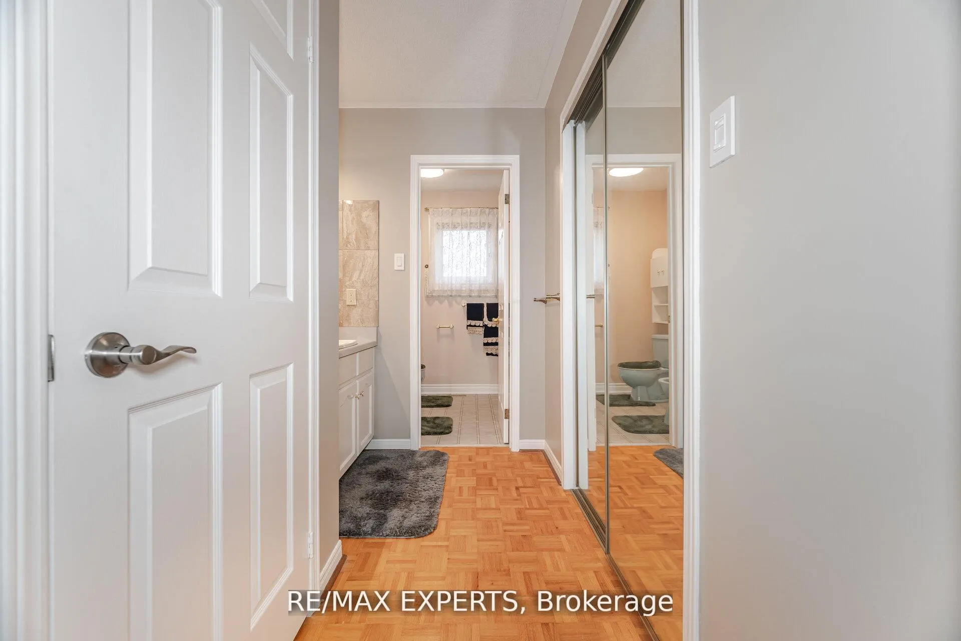 Photo 33 of 21 Williamsburg Lane, Vaughan, East Woodbridge — HOMEH