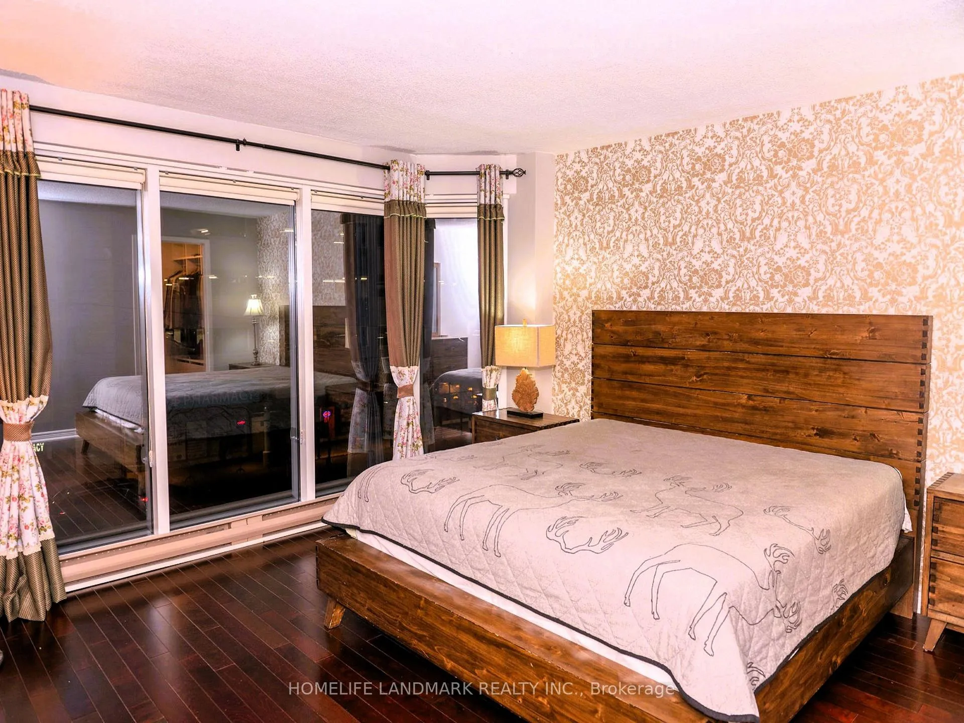 Photo 18 of Unit 304, 251 Queens Quay W, Toronto, Waterfront Communities — HOMEH