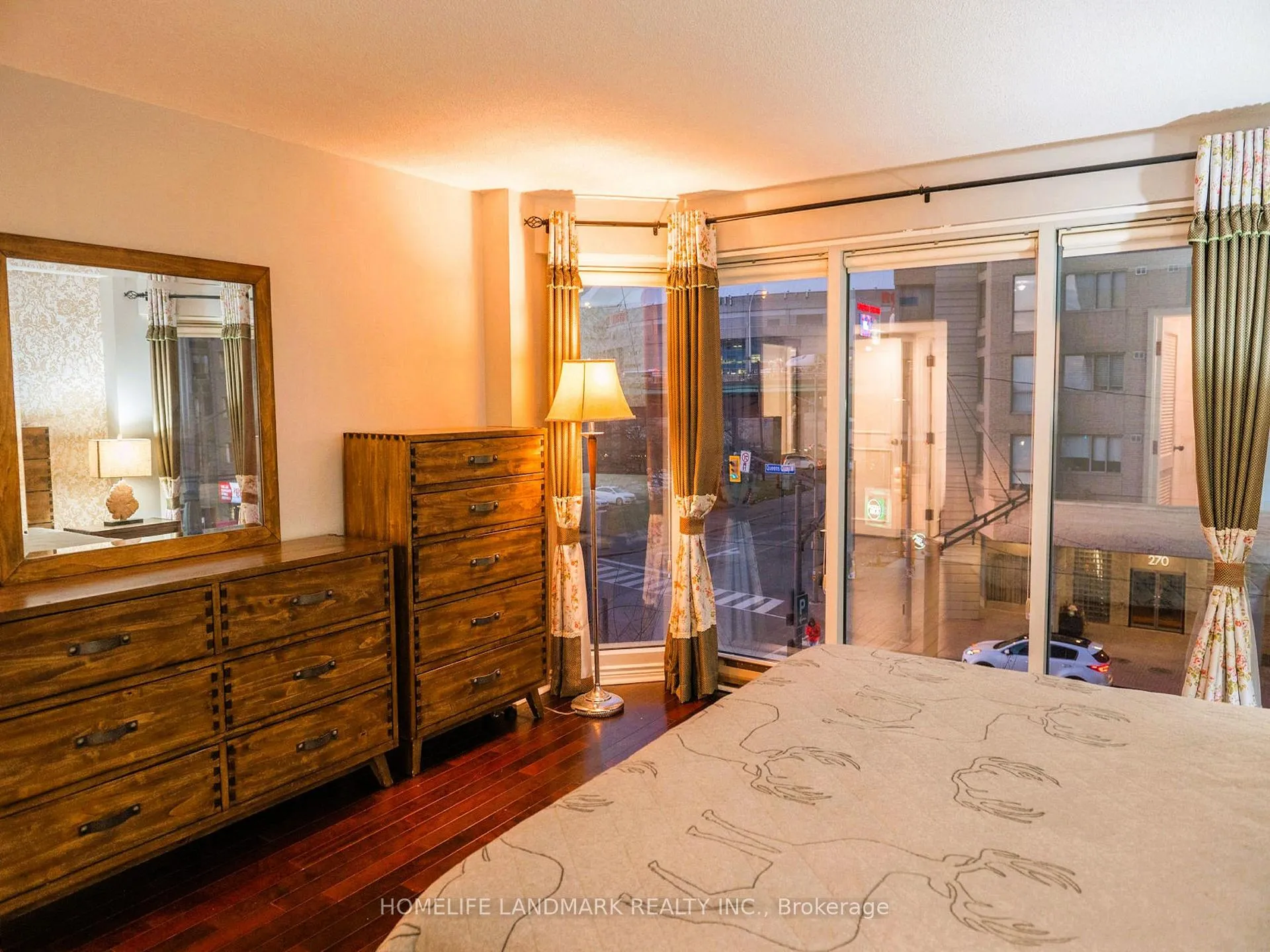 Photo 19 of Unit 304, 251 Queens Quay W, Toronto, Waterfront Communities — HOMEH