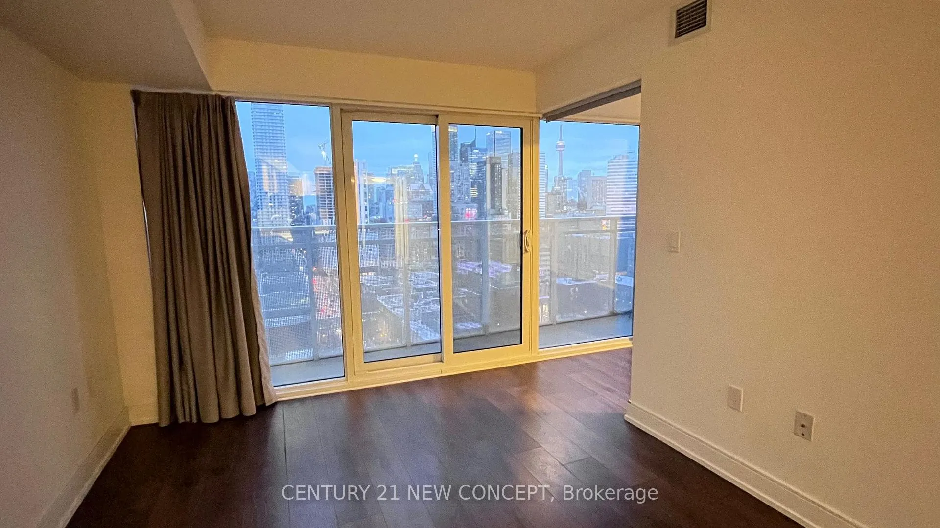 Photo 8 of Unit 1909, 89 McGill Street, Toronto, Church-Yonge Corridor — HOMEH