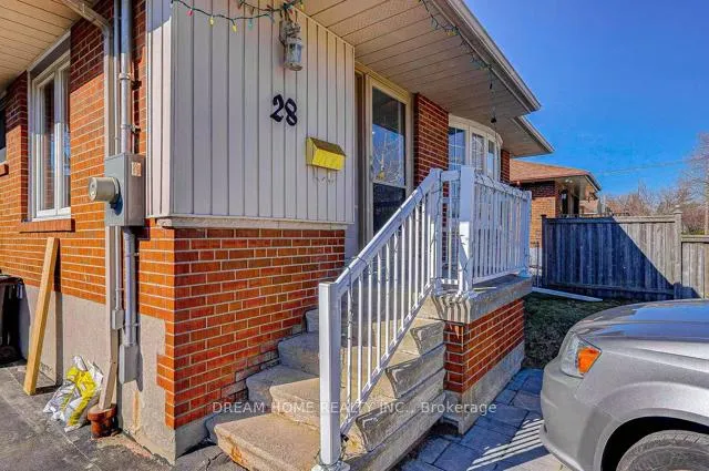 Front of 28 Earlton Road