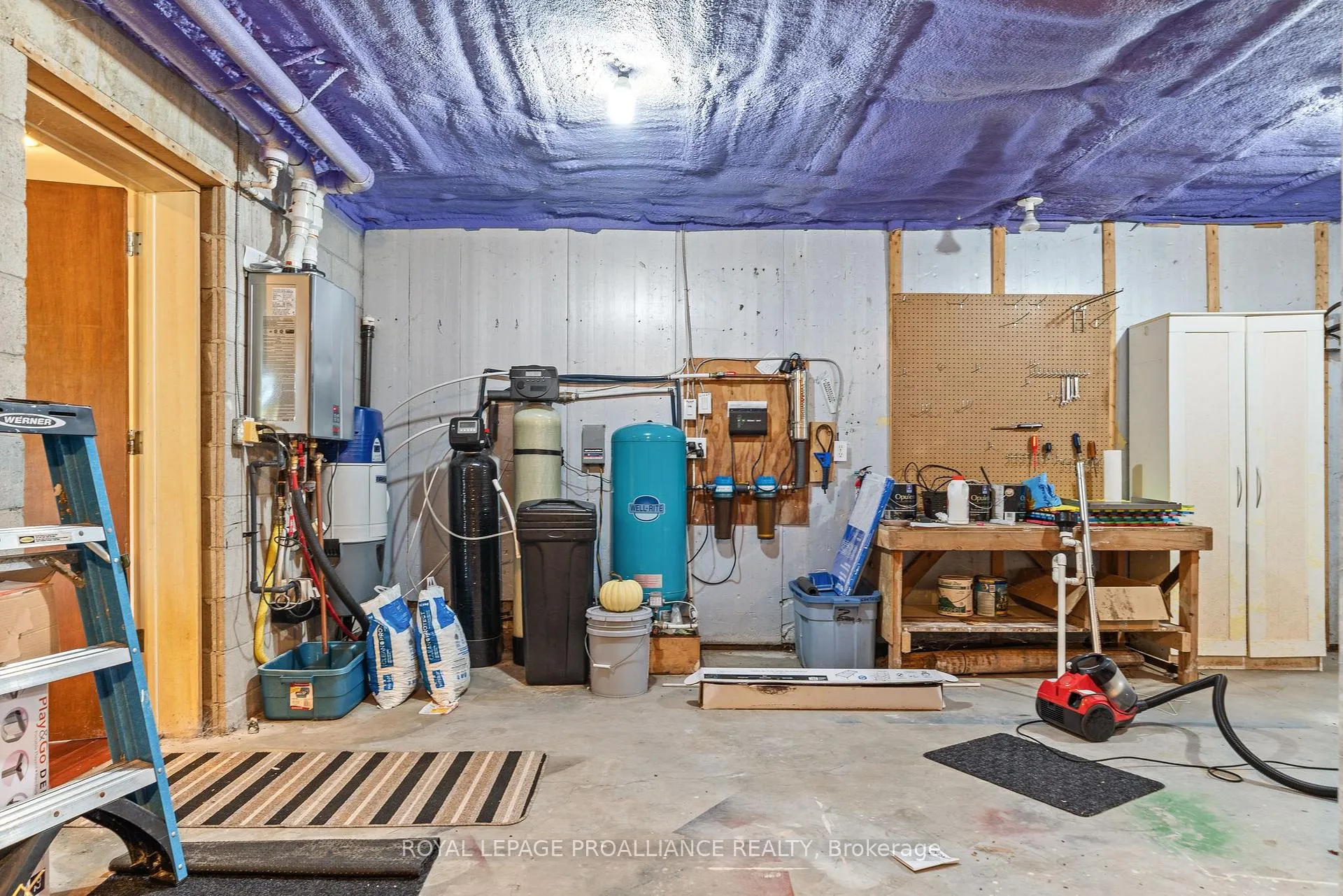 Photo 34 of 39 Eastern Avenue, Prince Edward County, Ameliasburg Ward — HOMEH