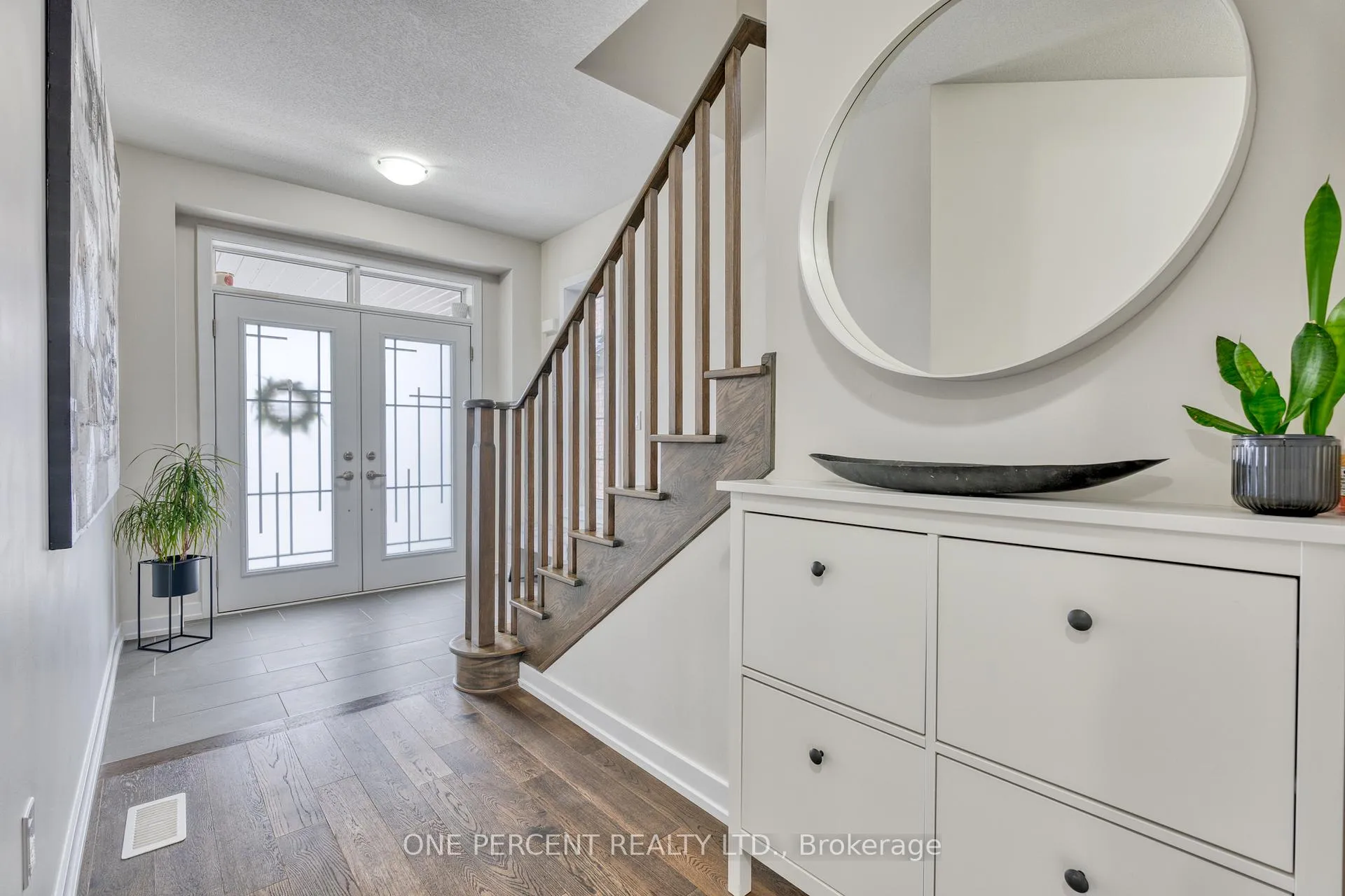 Photo 5 of 47 Sundin Drive, Haldimand — HOMEH