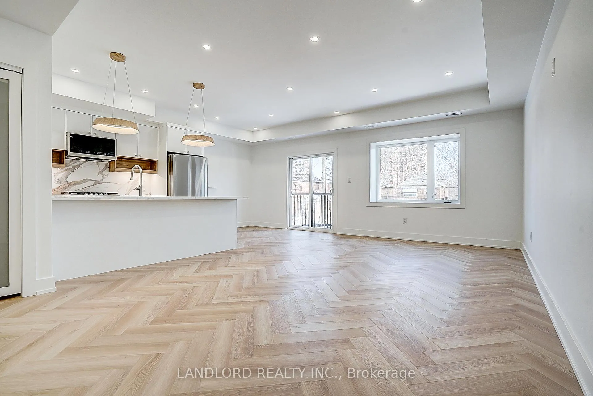 Photo 9 of Unit 2, 1146 Broadview Avenue, Toronto, Broadview North — HOMEH