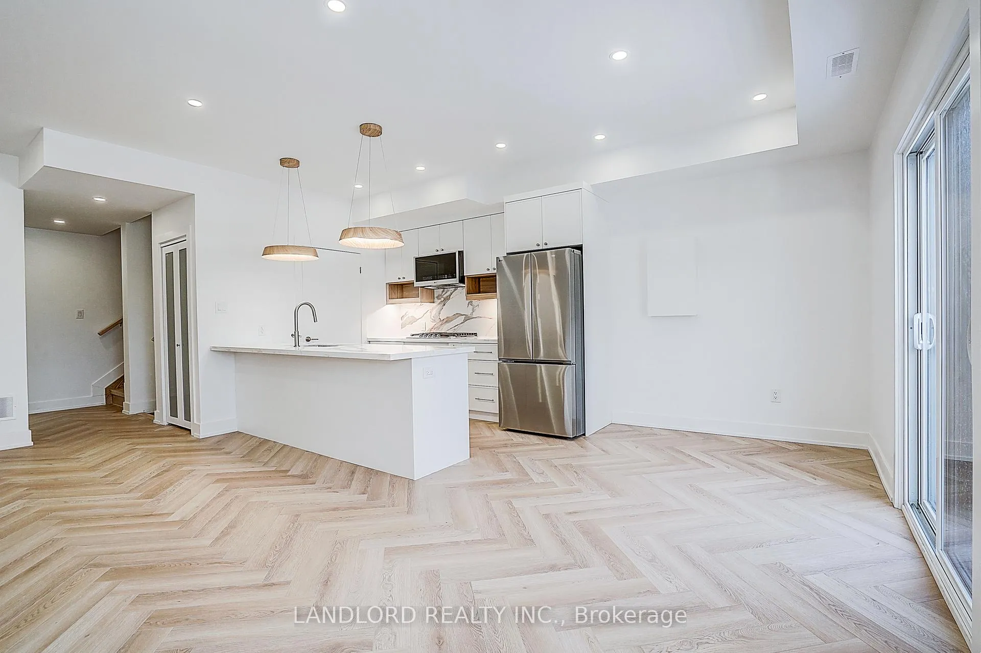 Photo 14 of Unit 2, 1146 Broadview Avenue, Toronto, Broadview North — HOMEH