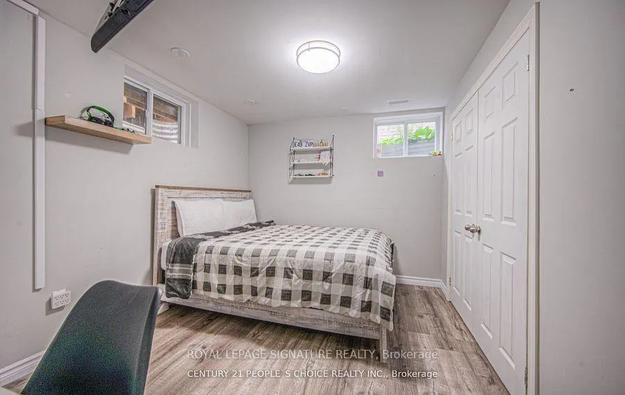 Photo 6 of 843 Brandenburg Boulevard, Waterloo — HOMEH