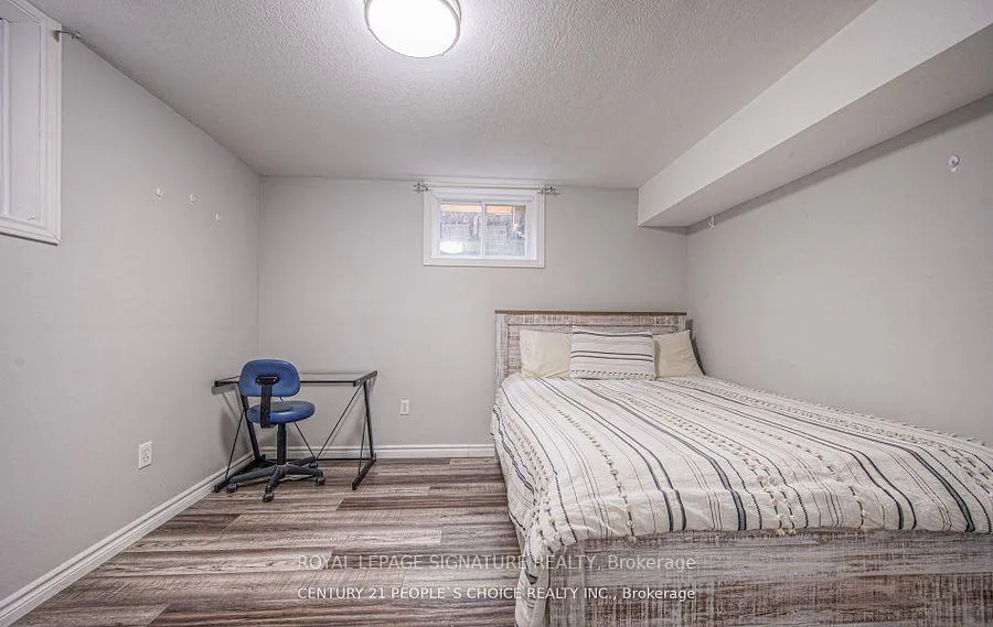 Photo 7 of 843 Brandenburg Boulevard, Waterloo — HOMEH