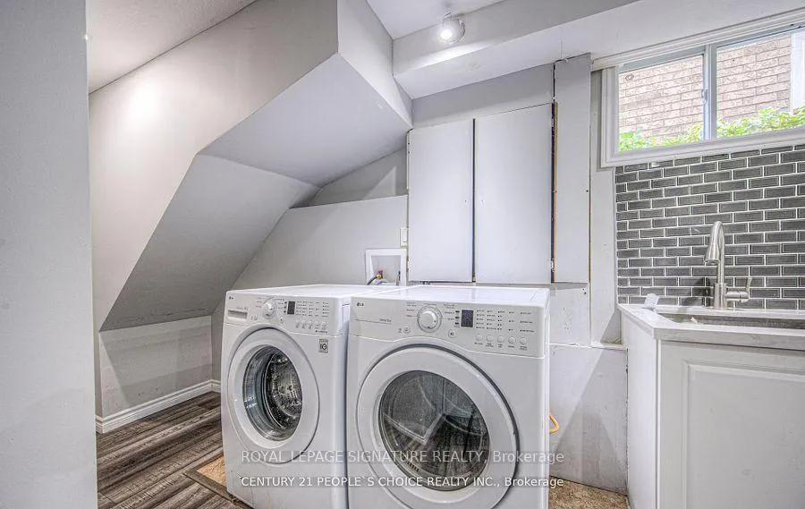 Photo 9 of 843 Brandenburg Boulevard, Waterloo — HOMEH
