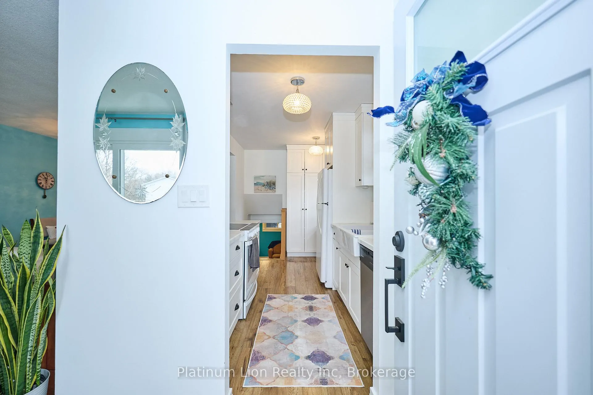 Photo 6 of 11 1/2 Durham Drive, St. Catharines, Port Weller — HOMEH