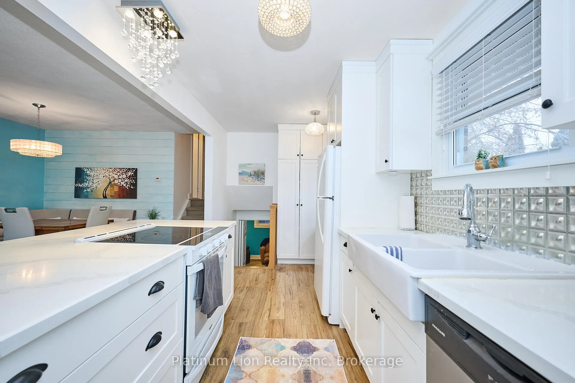 Photo 7 of 11 1/2 Durham Drive, St. Catharines, Port Weller — HOMEH