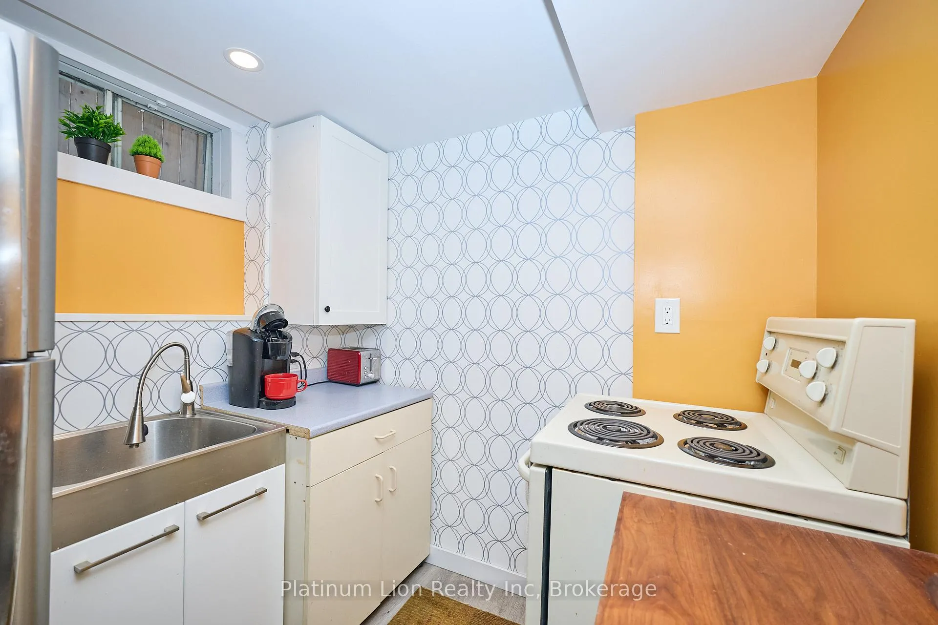 Photo 28 of 11 1/2 Durham Drive, St. Catharines, Port Weller — HOMEH