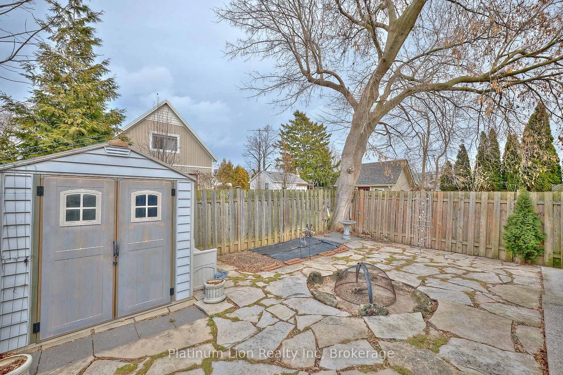 Photo 30 of 11 1/2 Durham Drive, St. Catharines, Port Weller — HOMEH