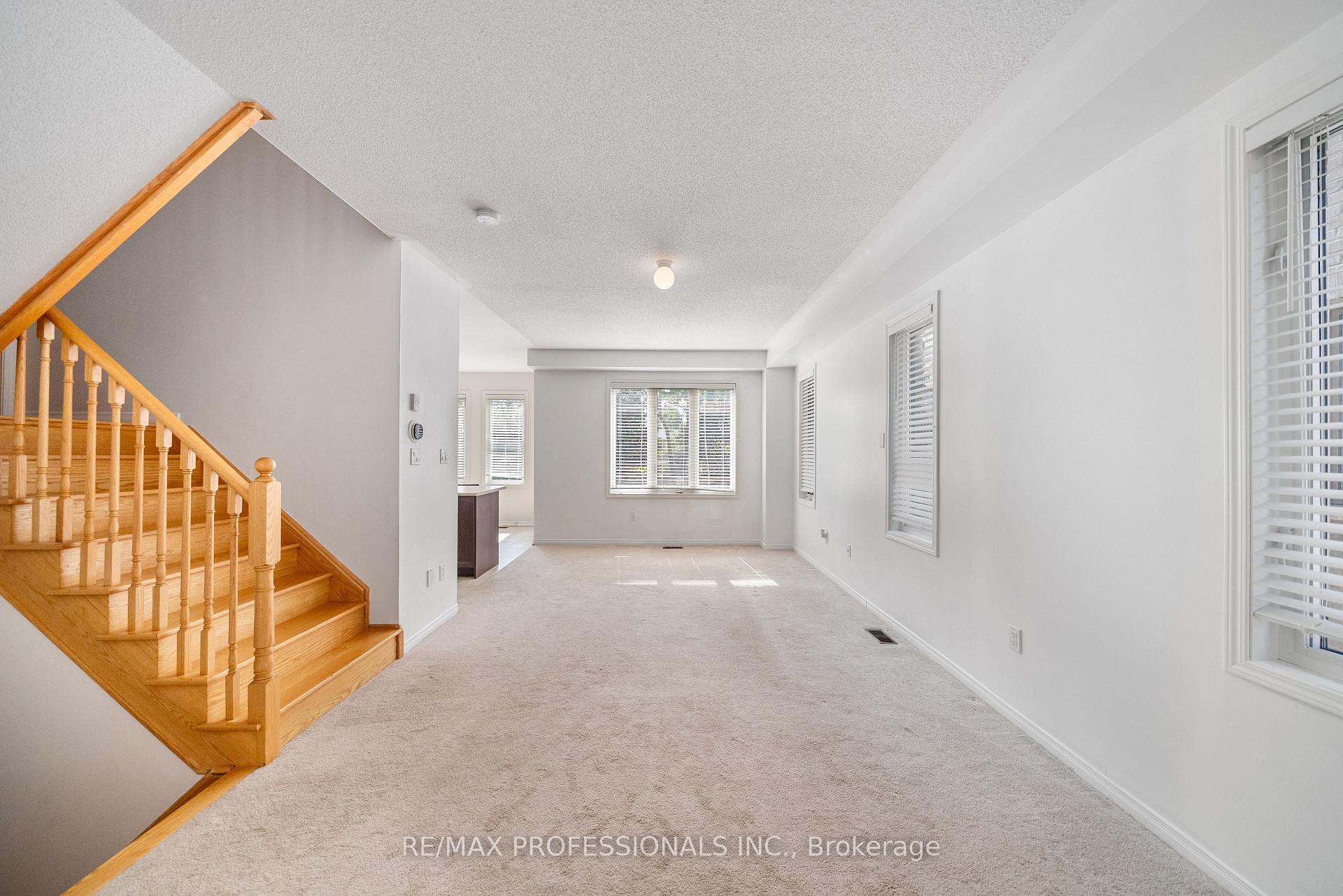 Photo 5 of 1017 Abram Court, Innisfil, Alcona — HOMEH