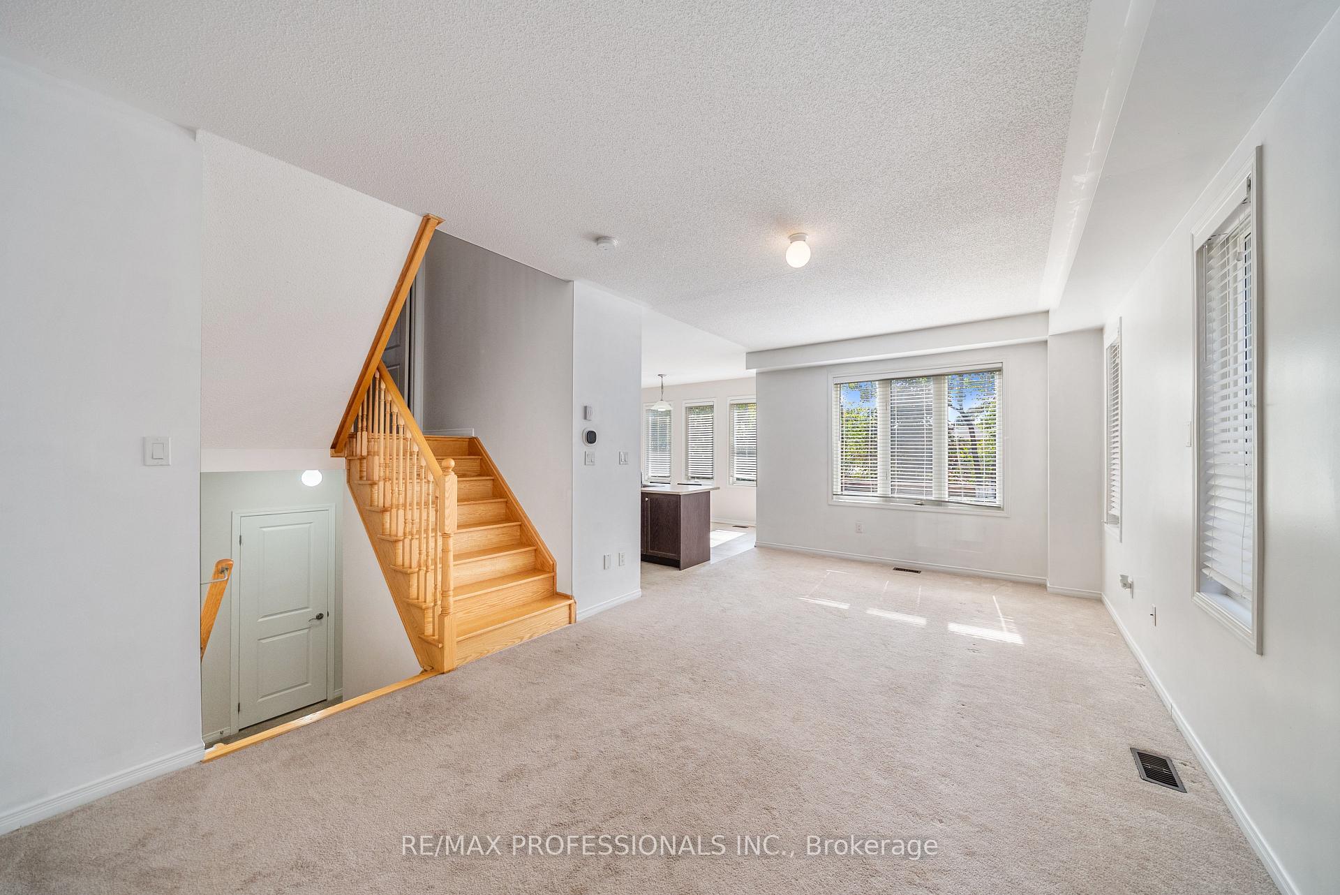 Photo 6 of 1017 Abram Court, Innisfil, Alcona — HOMEH