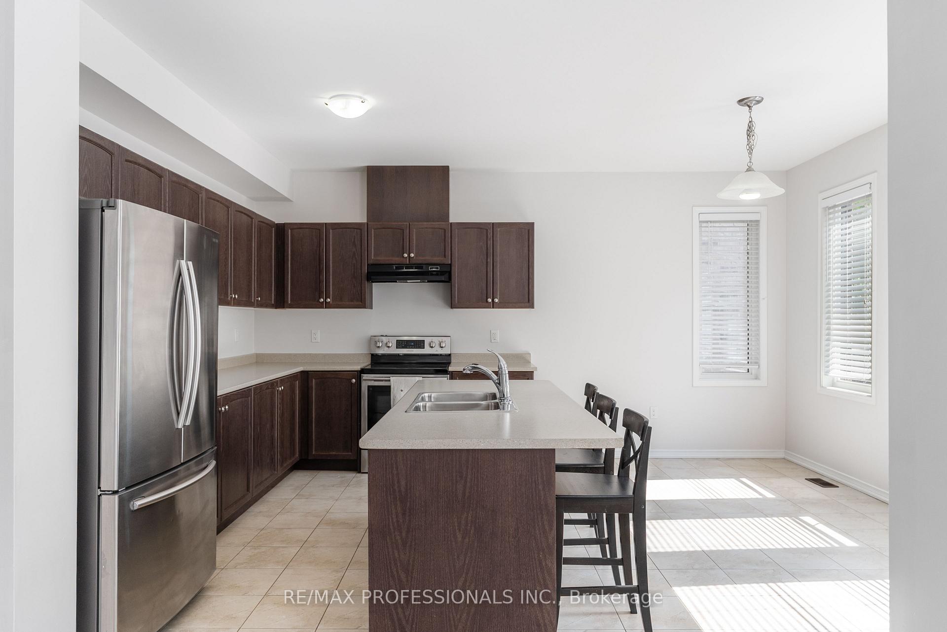 Photo 9 of 1017 Abram Court, Innisfil, Alcona — HOMEH