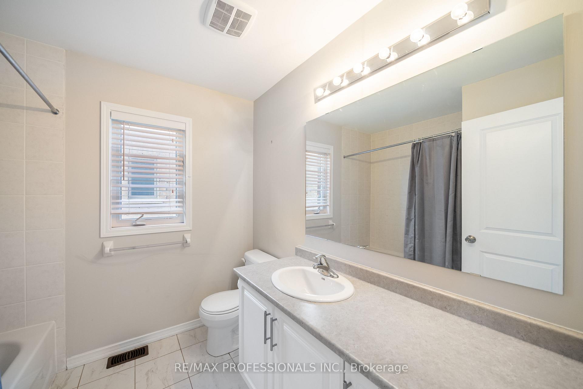 Photo 21 of 1017 Abram Court, Innisfil, Alcona — HOMEH