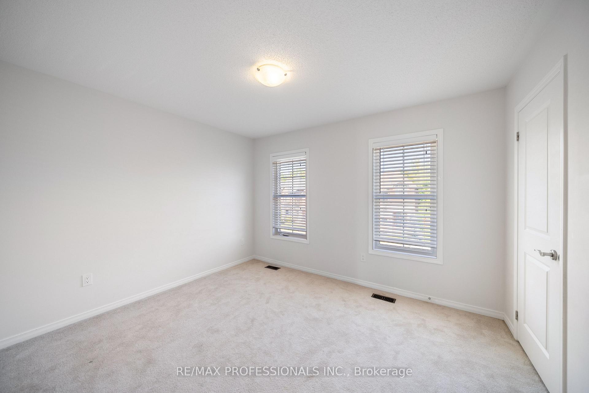 Photo 23 of 1017 Abram Court, Innisfil, Alcona — HOMEH