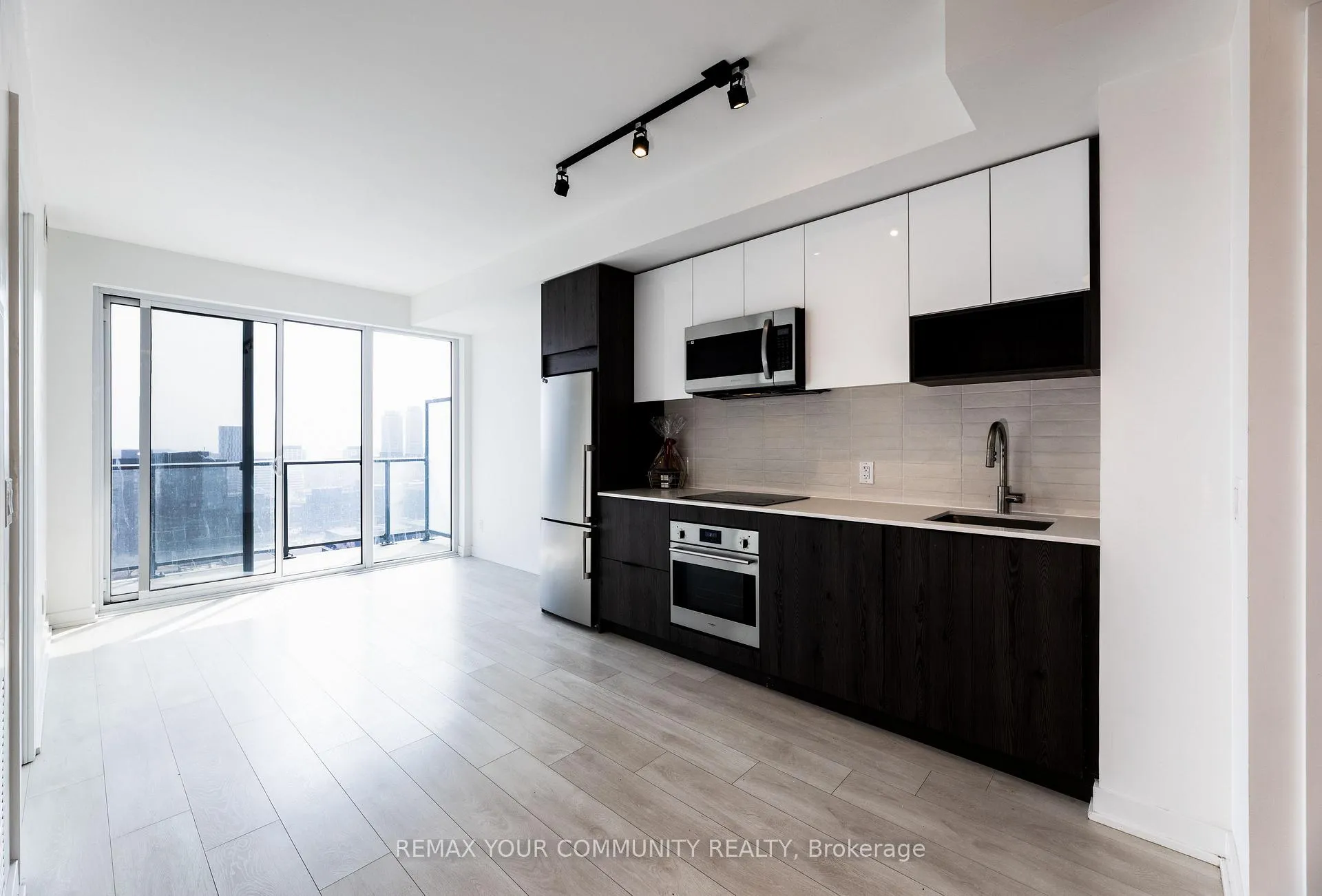 Photo 7 of Unit 1903, 5 Defries Street, Toronto, Regent Park — HOMEH