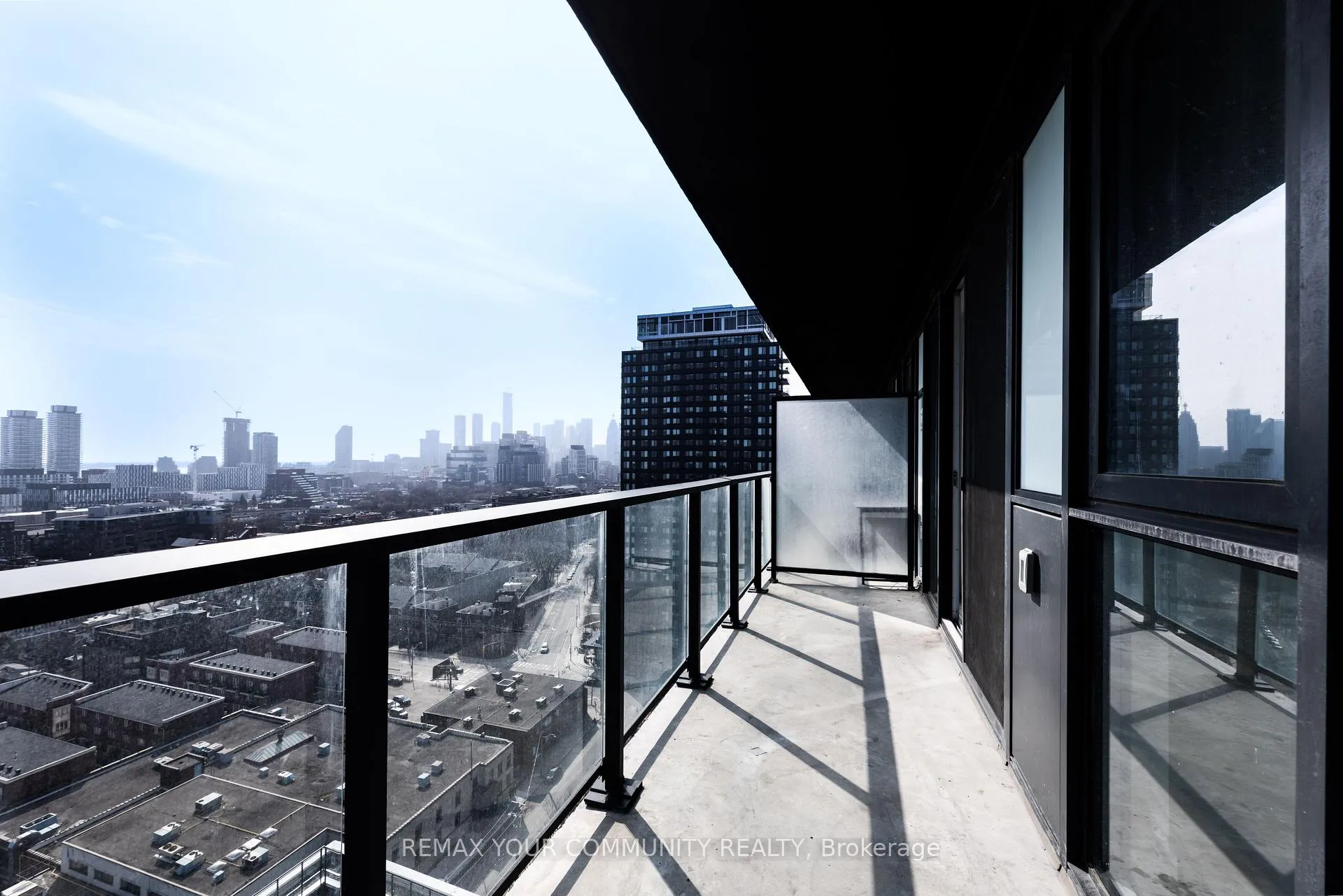 Photo 11 of Unit 1903, 5 Defries Street, Toronto, Regent Park — HOMEH