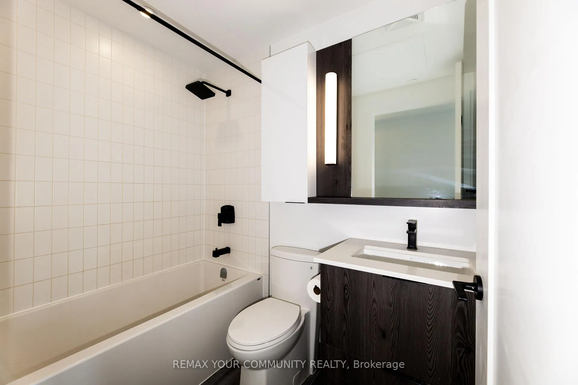 Photo 13 of Unit 1903, 5 Defries Street, Toronto, Regent Park — HOMEH