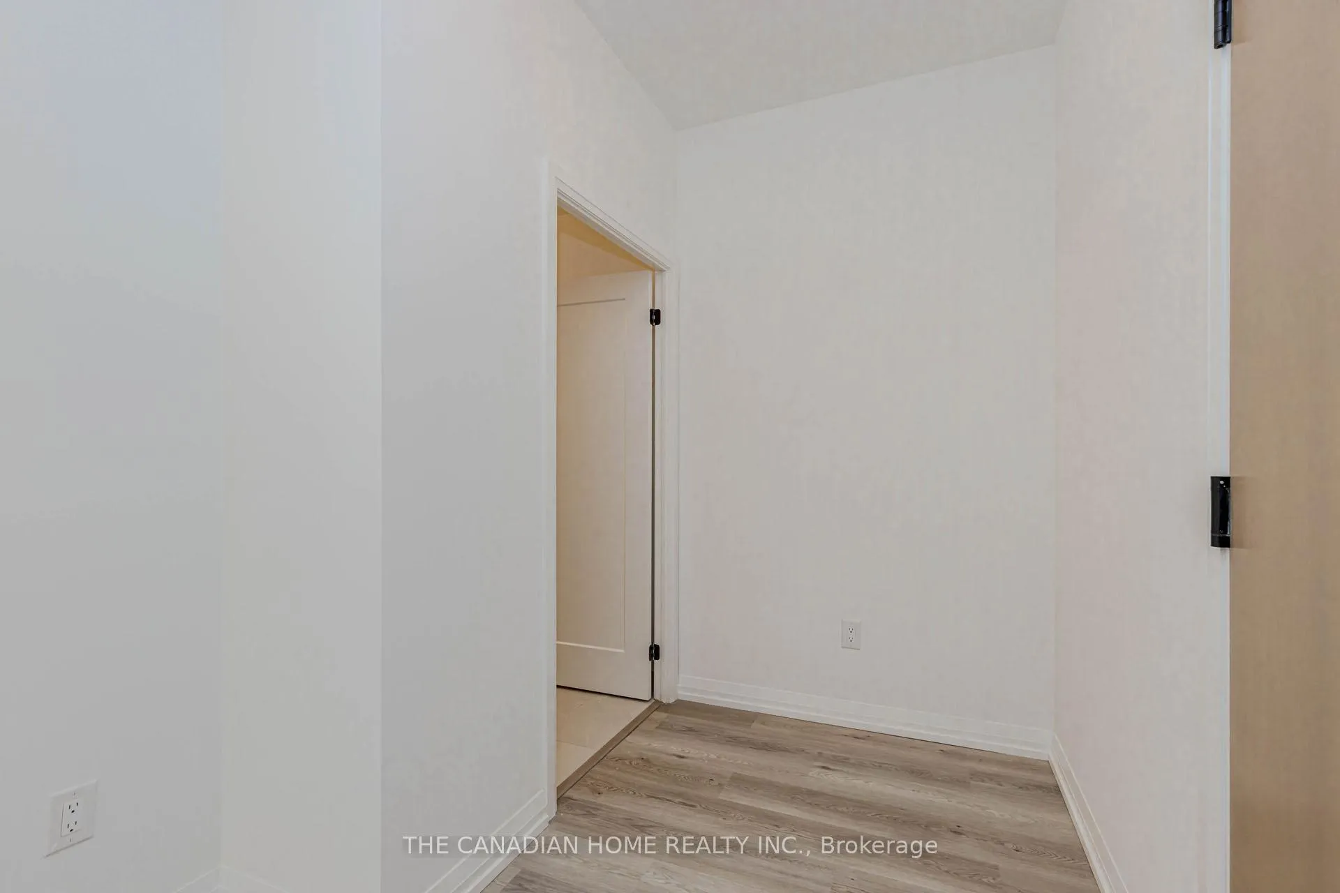 Photo 12 of Unit 704, 280 Dundas Street W, Toronto, Kensington-Chinatown — HOMEH