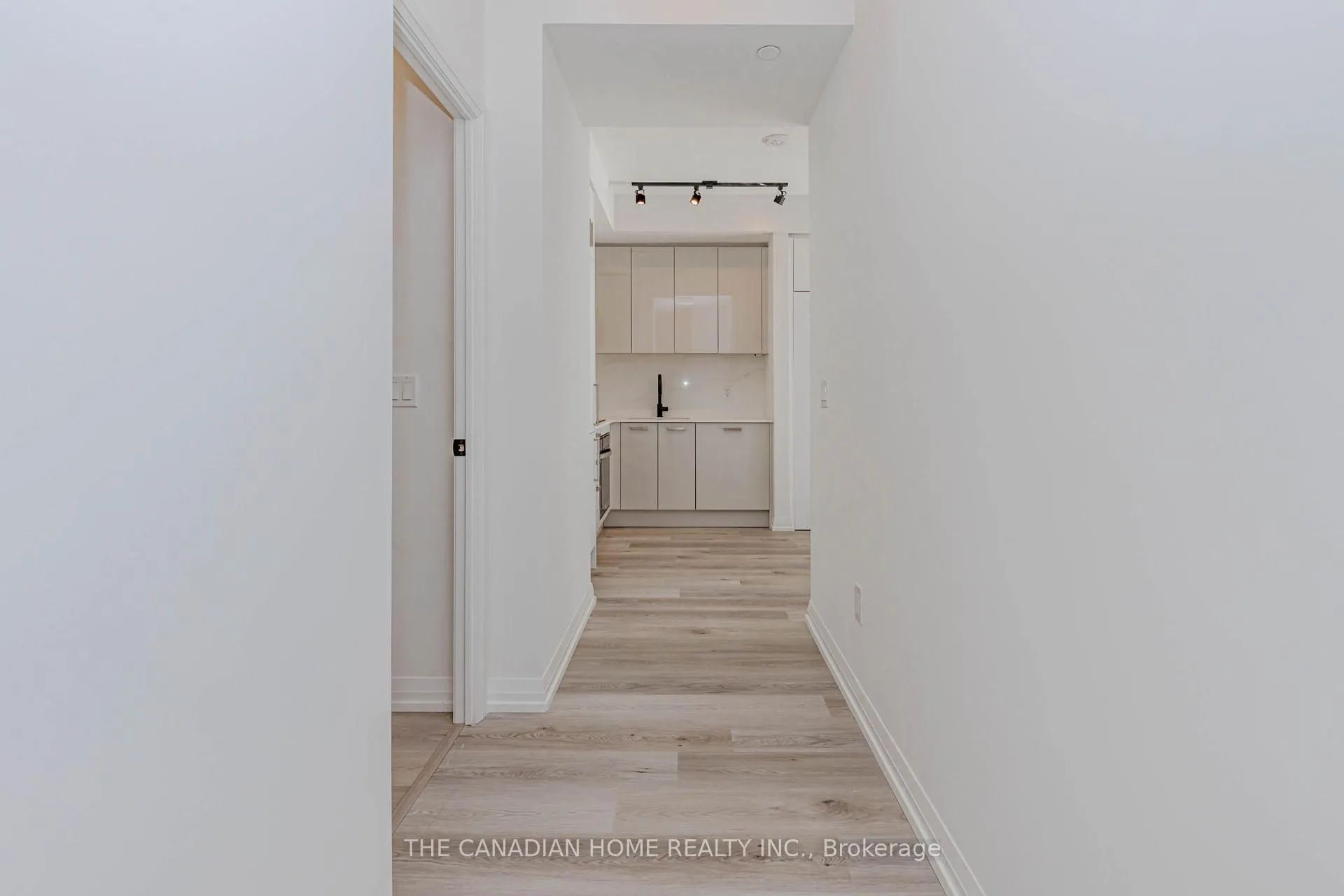 Photo 14 of Unit 704, 280 Dundas Street W, Toronto, Kensington-Chinatown — HOMEH