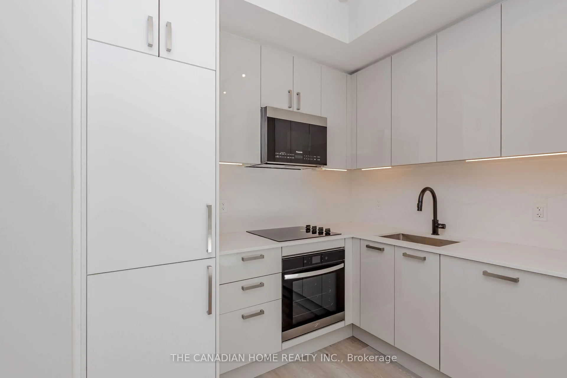 Photo 17 of Unit 704, 280 Dundas Street W, Toronto, Kensington-Chinatown — HOMEH