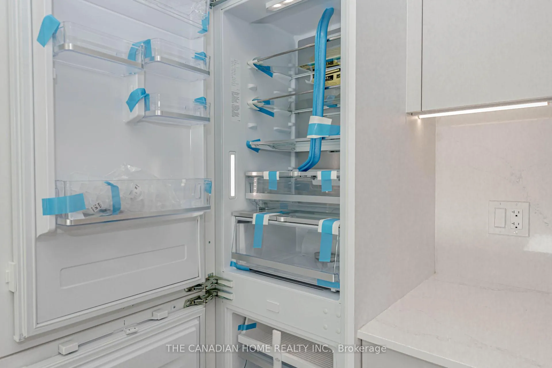 Photo 21 of Unit 704, 280 Dundas Street W, Toronto, Kensington-Chinatown — HOMEH