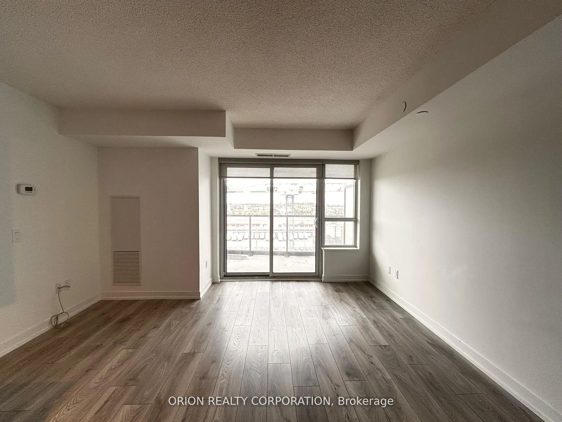 Photo 4 of Unit 910, 1455 Celebration Drive, Pickering, Bay Ridges — HOMEH