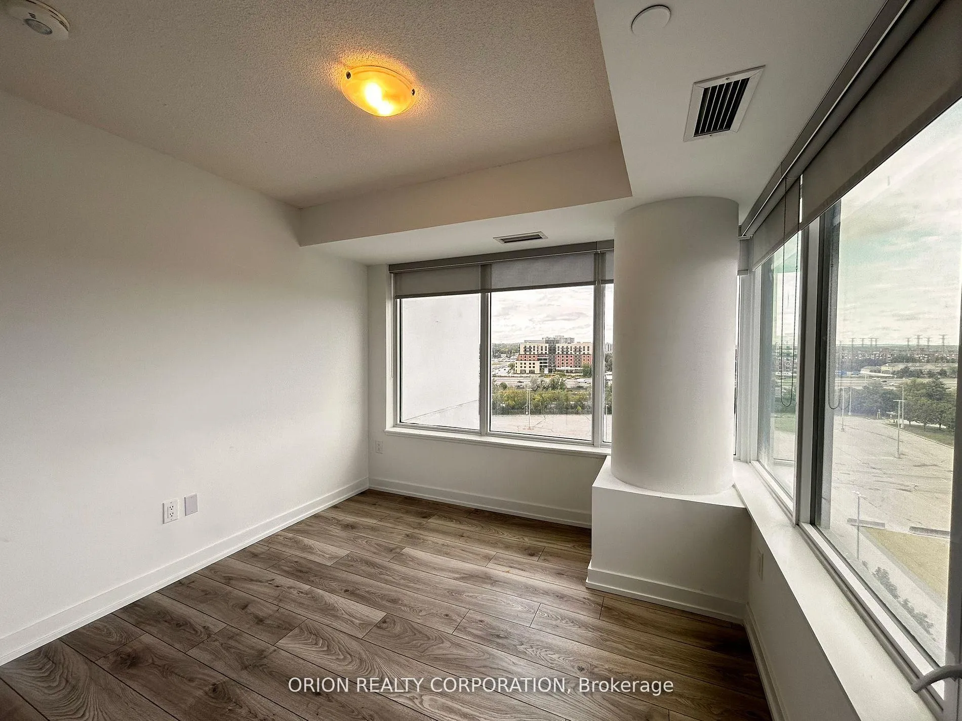 Photo 10 of Unit 910, 1455 Celebration Drive, Pickering, Bay Ridges — HOMEH