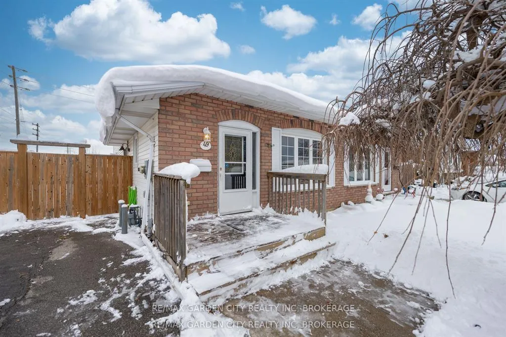 Photo 1 of 49 Autumn Place, St. Catharines, Oakdale — HOMEH