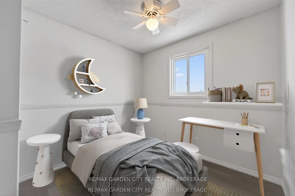 Photo 8 of 49 Autumn Place, St. Catharines, Oakdale — HOMEH