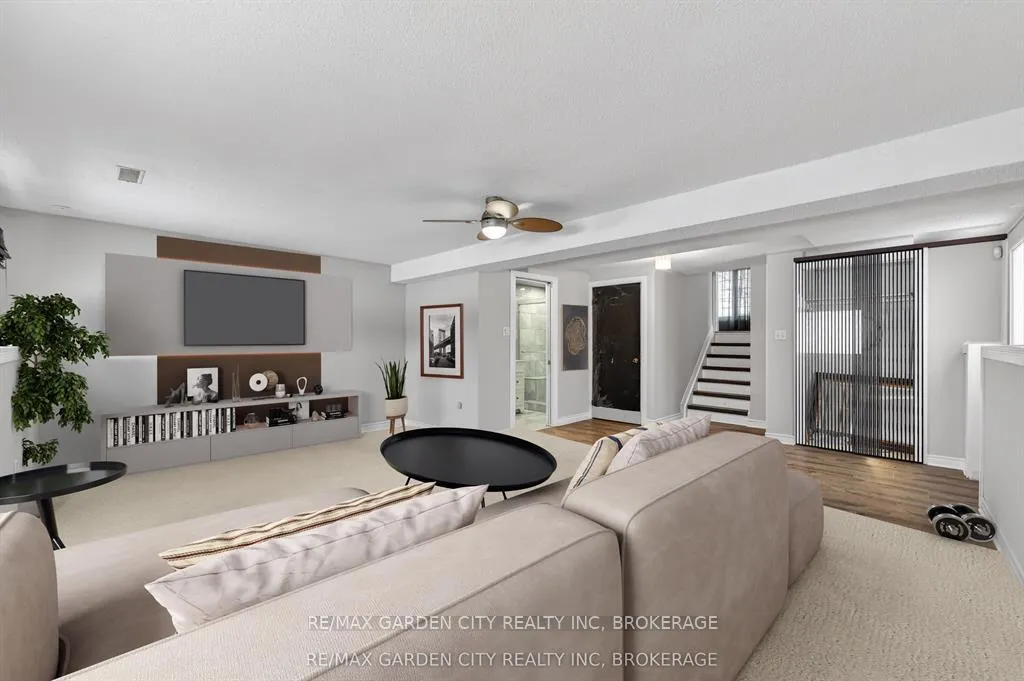 Photo 14 of 49 Autumn Place, St. Catharines, Oakdale — HOMEH