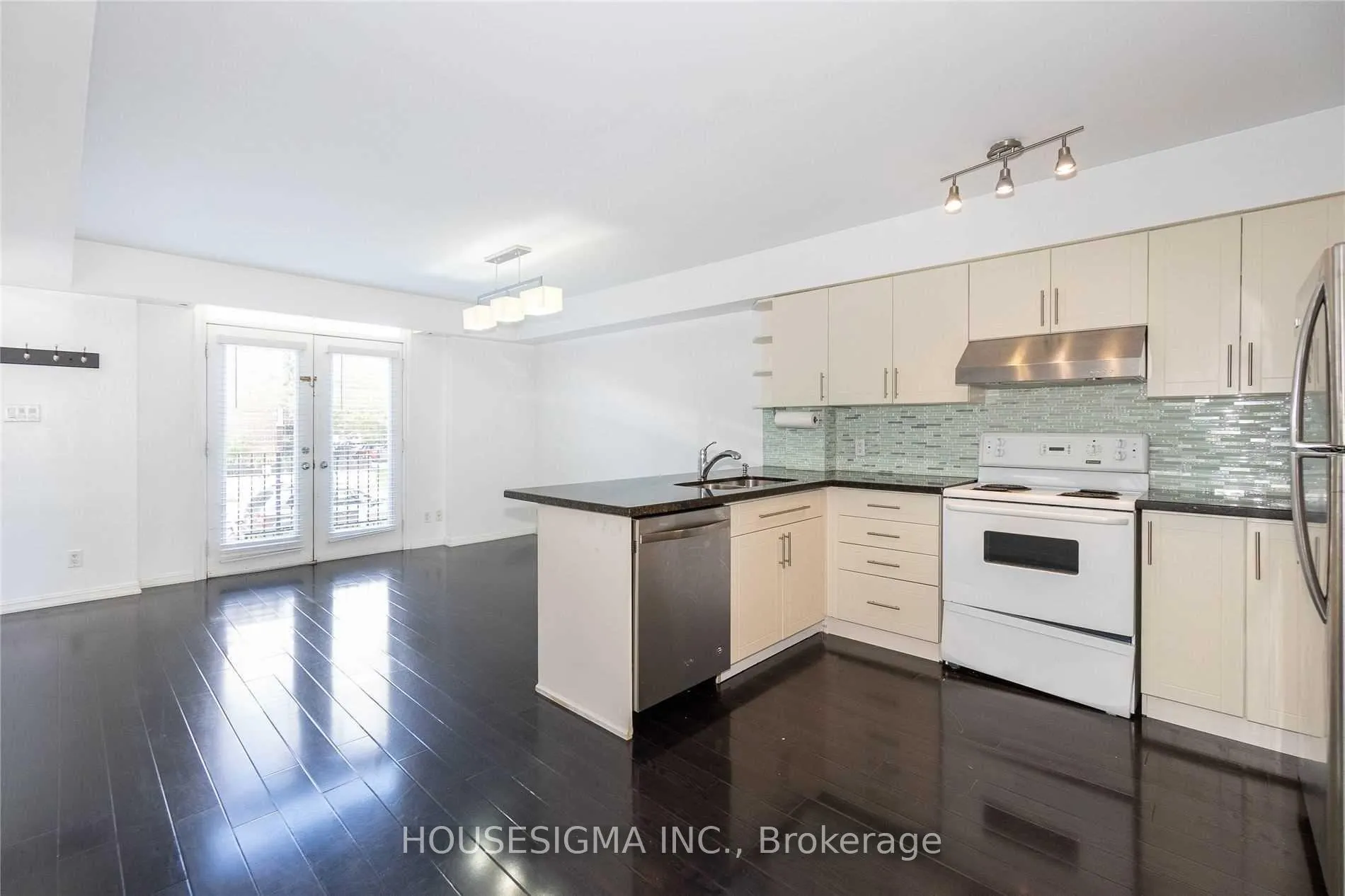 Photo 2 of Unit 303, 3 Shank Street, Toronto, Niagara — HOMEH
