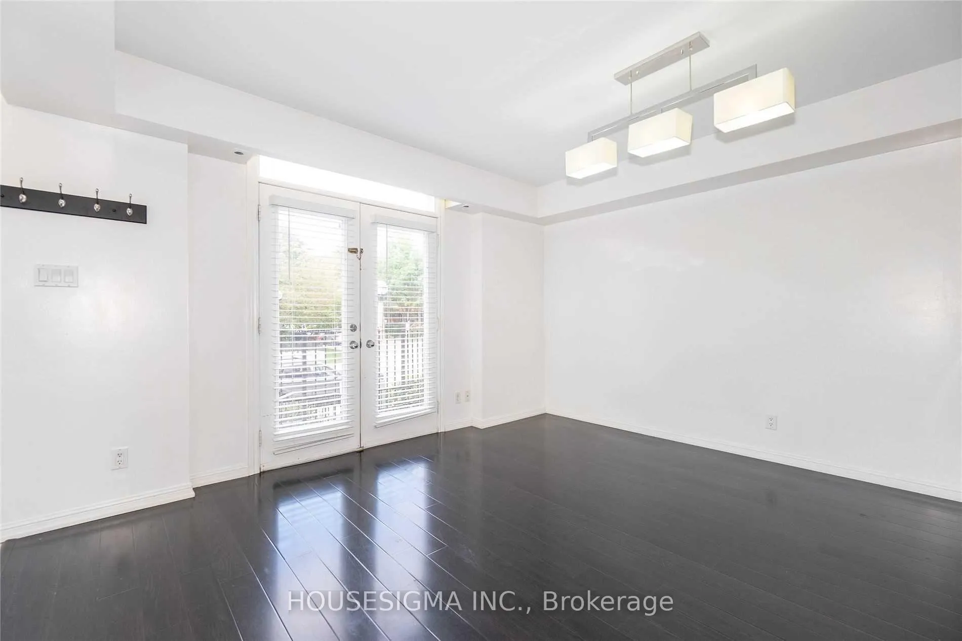 Photo 7 of Unit 303, 3 Shank Street, Toronto, Niagara — HOMEH