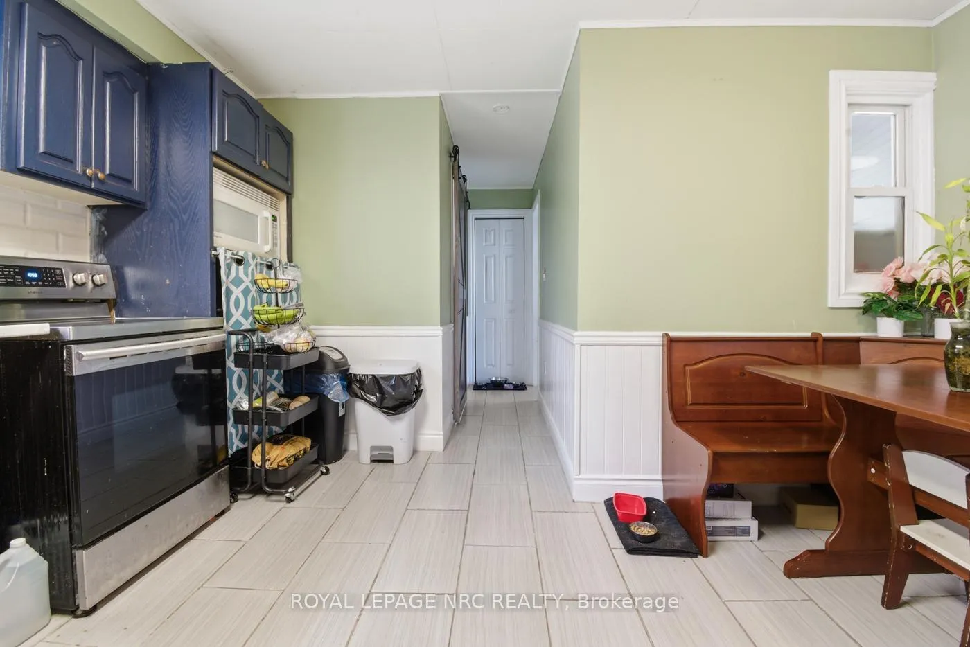 Photo 9 of 82 McArthur Avenue, Welland, Lincoln/Crowland — HOMEH