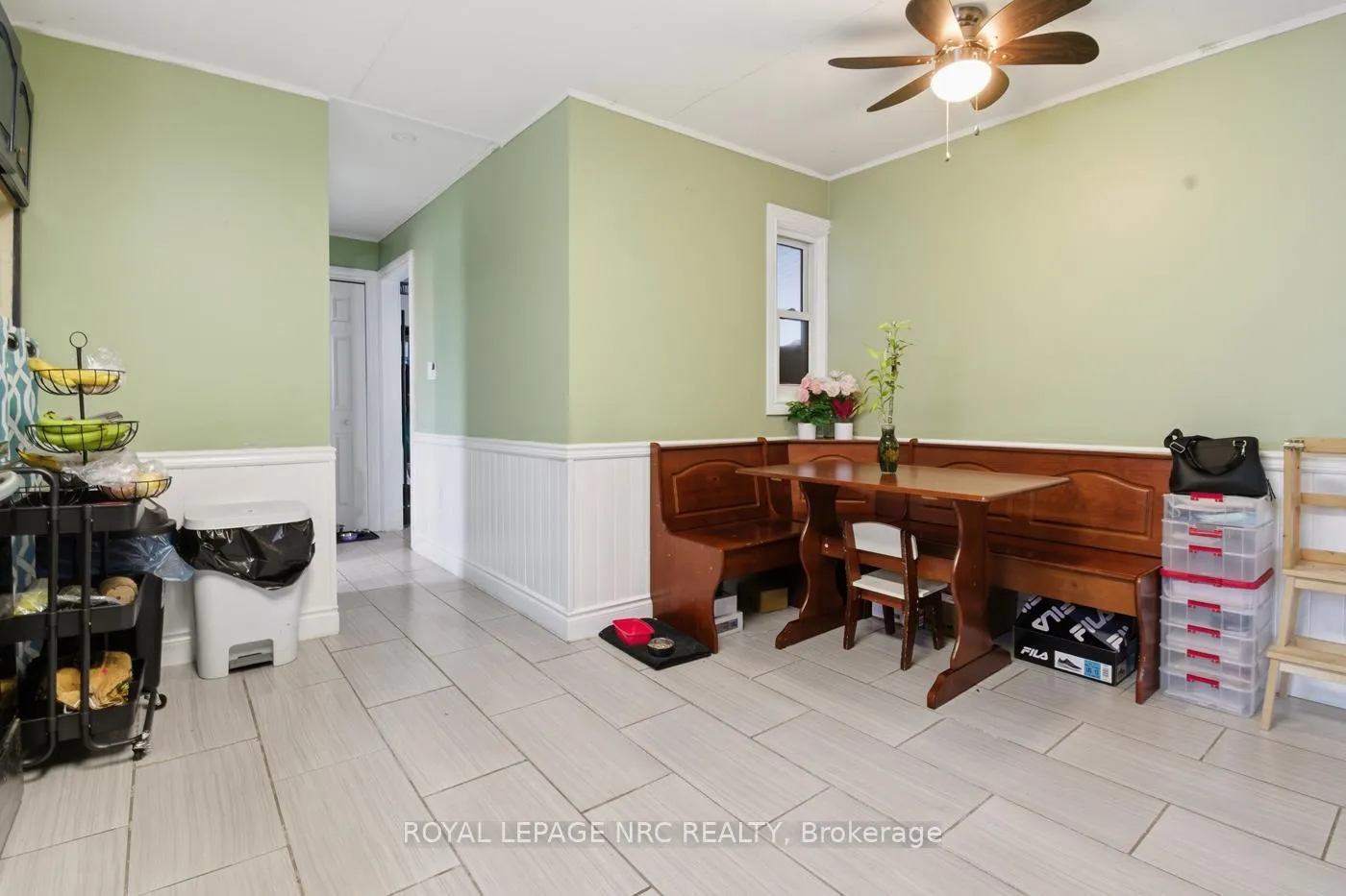 Photo 10 of 82 McArthur Avenue, Welland, Lincoln/Crowland — HOMEH