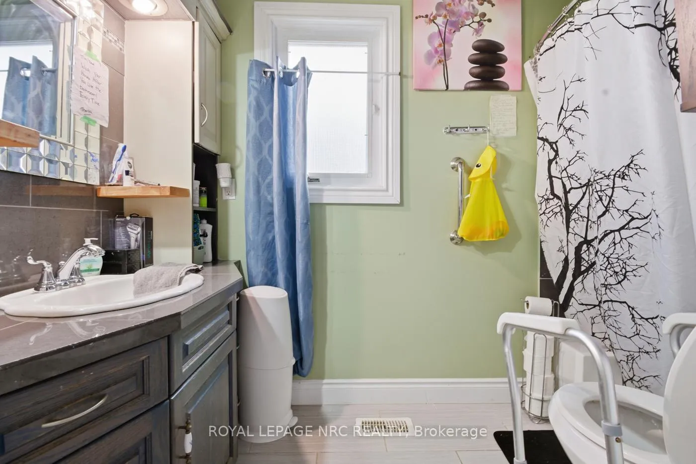 Photo 15 of 82 McArthur Avenue, Welland, Lincoln/Crowland — HOMEH