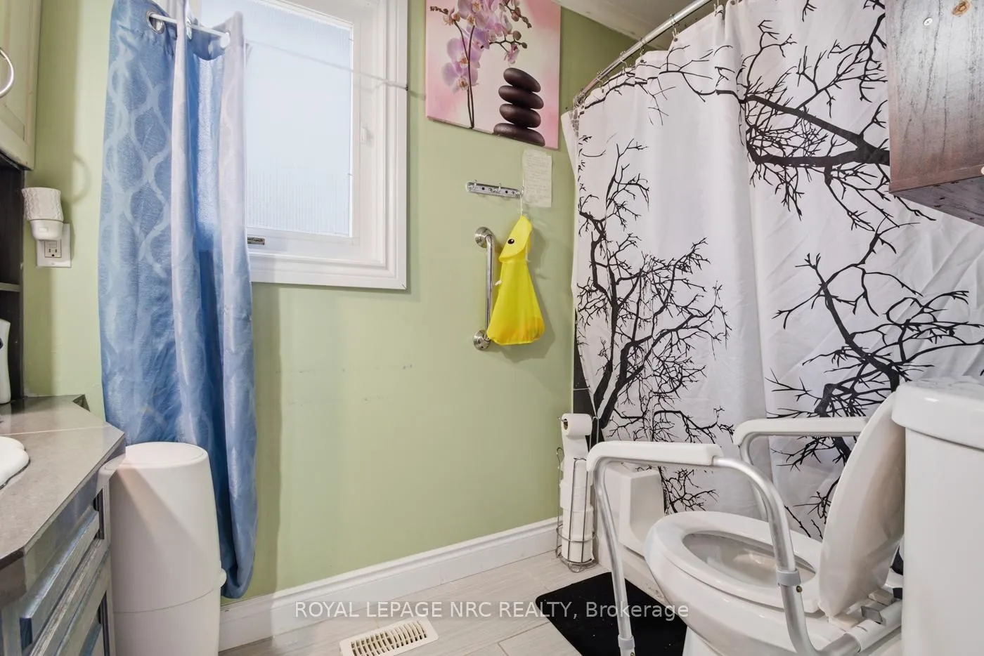 Photo 16 of 82 McArthur Avenue, Welland, Lincoln/Crowland — HOMEH