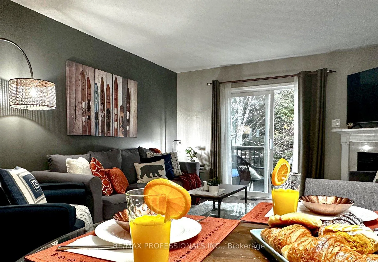 Photo 9 of 57 Green Briar Drive, Collingwood — HOMEH